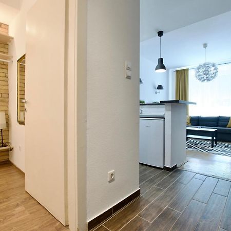 Standard Apartment By Hi5 - Center Of City Center Boedapest Buitenkant foto